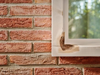 houten kozijn met houtrot Thumbnail