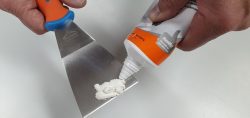 Aanbrengen op plamuurmes